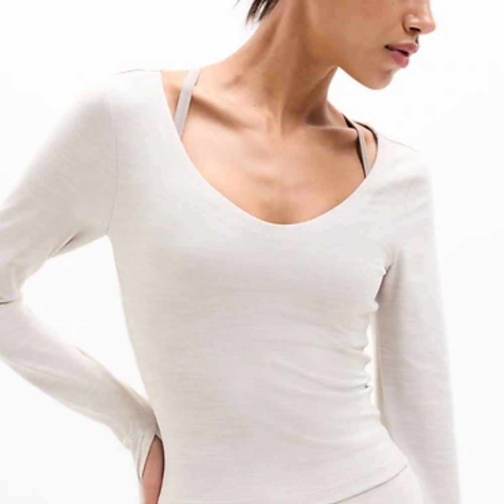 Athleta Cream Long Sleeve Women's Tee